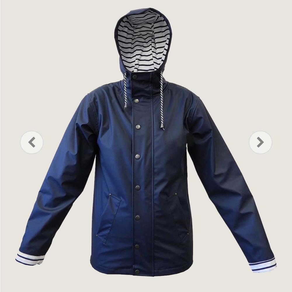 NWOT- Arseno Raincoat UNISEX